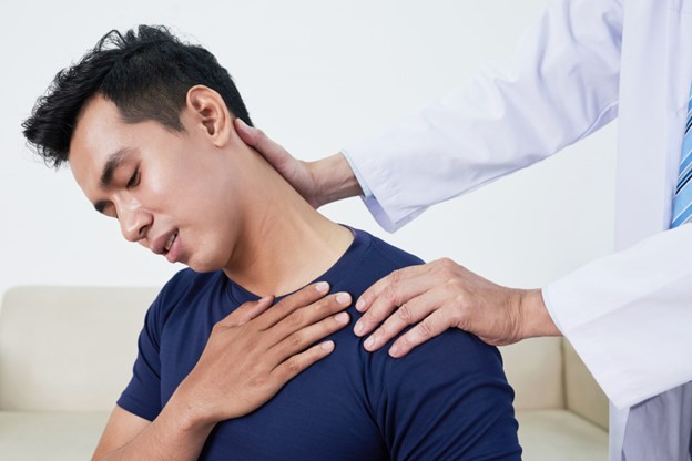 گردن درد چگونه تشخیص داده می‌ شود؟
